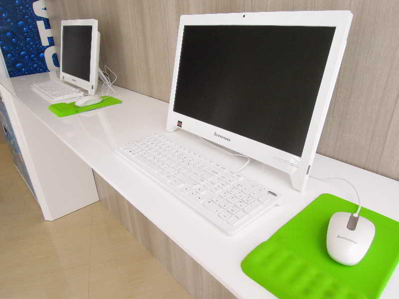 Whiz Hotel Cikini Jakarta Ngoại thất bức ảnh
