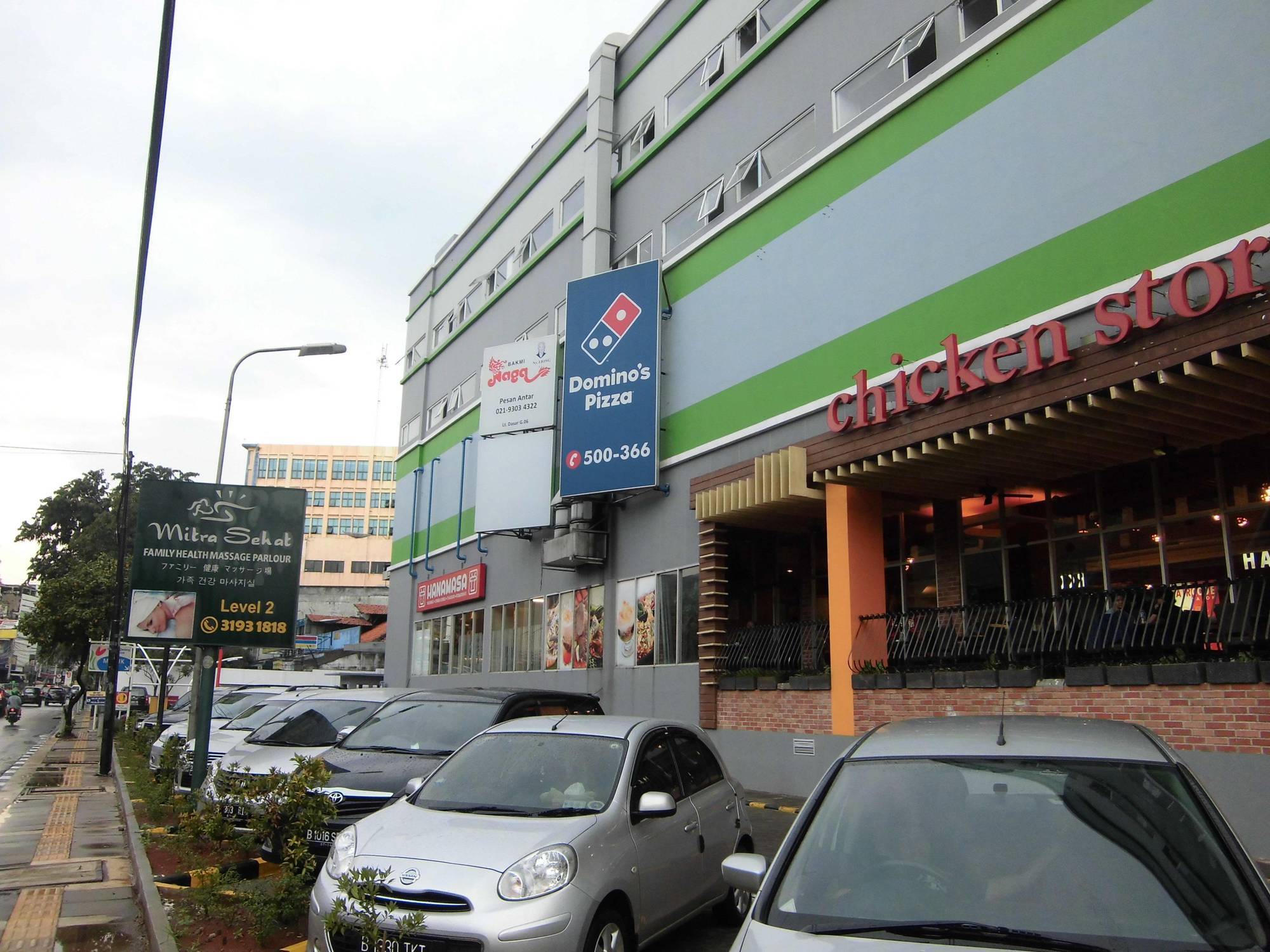 Whiz Hotel Cikini Jakarta Ngoại thất bức ảnh