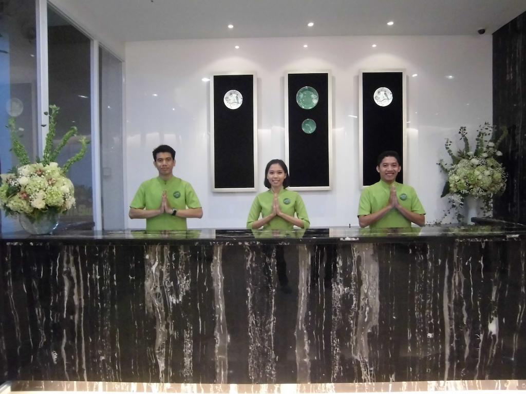 Whiz Hotel Cikini Jakarta Ngoại thất bức ảnh